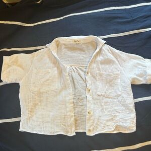 White Cotton Crinkled Cropped Short Sleeve Buttoned Blouse
